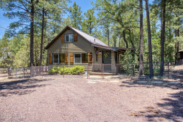3784 Hilltop Drive, Lakeside, Arizona 85929, Bedrooms, ,Bathrooms,Residential,For Sale,Hilltop,256673