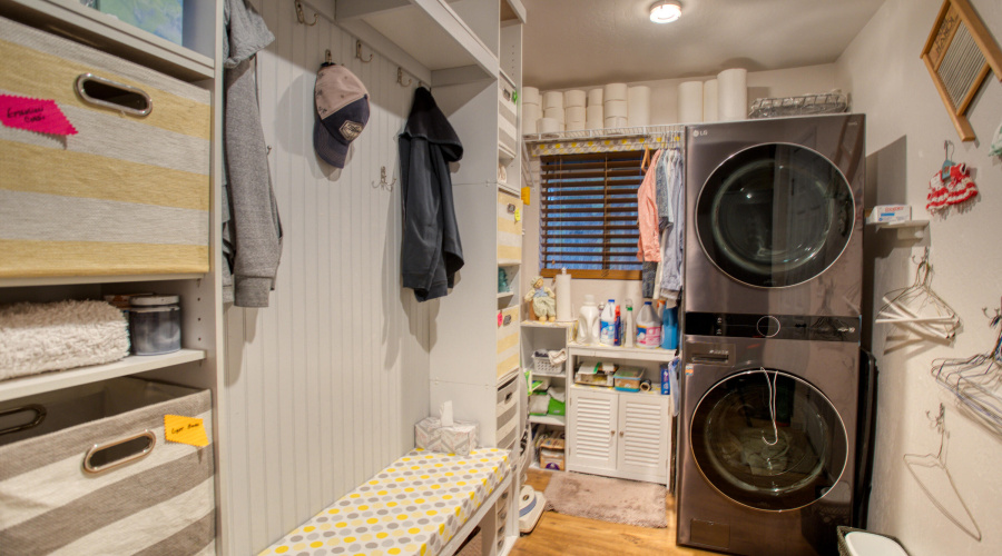 Mud Room w/Laundry