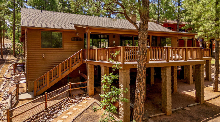 Aerial View-Dog Run Fence & Back of Home