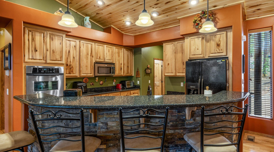 Breakfast Bar in Kitchen