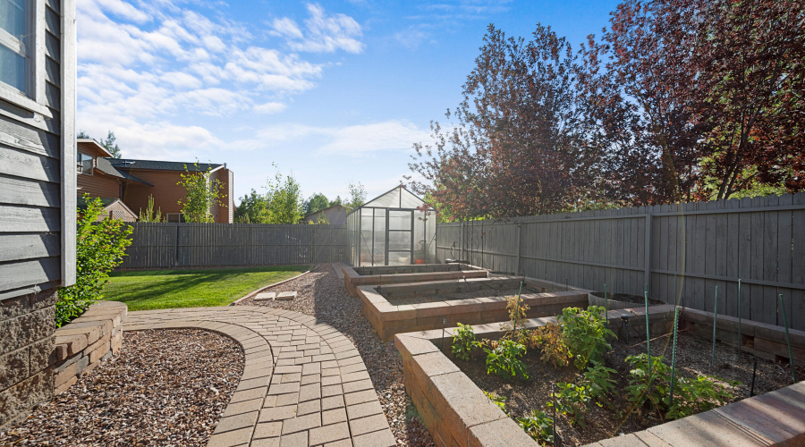 A back side yard green house and block p