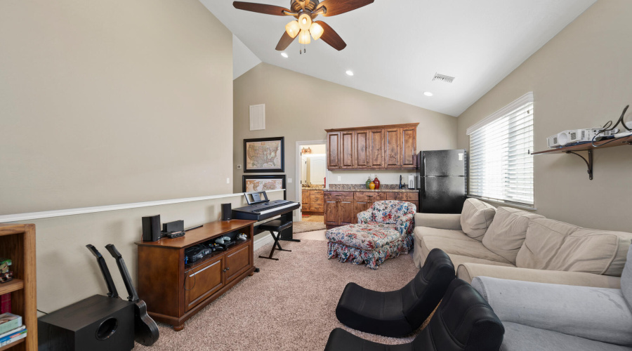 A loft and view to 2nd up bath