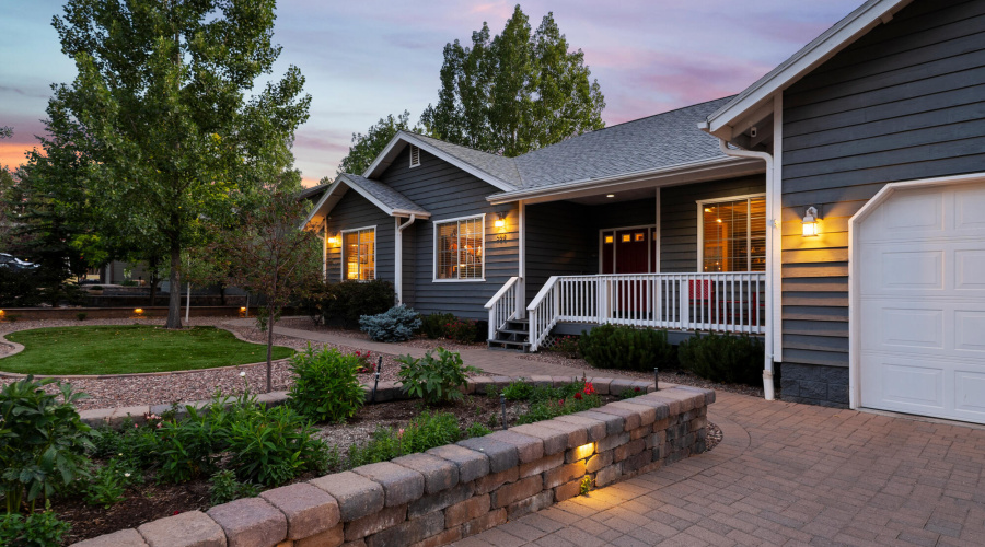 A twilight front view 2