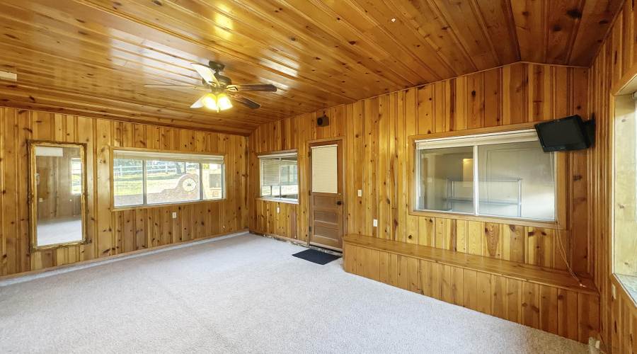 21 - Main house Bedroom 2