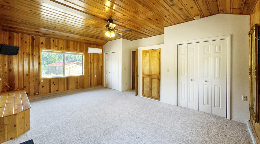 22 - Main house Bedroom 2 double closets