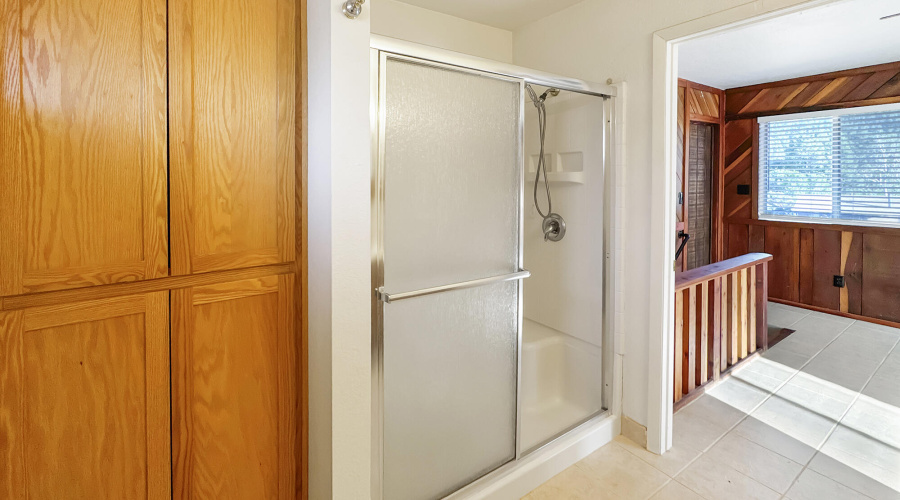 31 - Main house Master shower