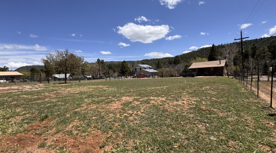 39 - 2 of 2 south fenced yards (2)