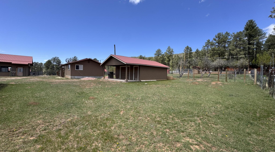 50 - Workshop & Guest home