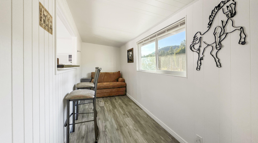 63 - Guest House Den