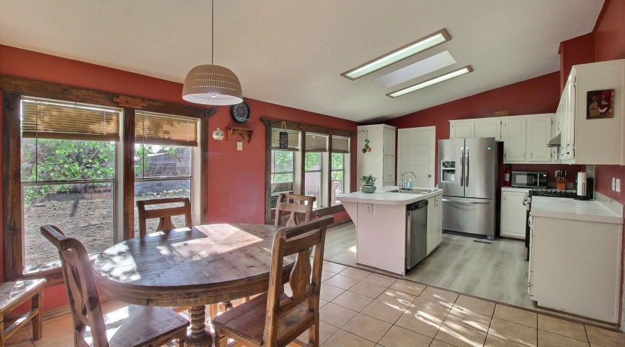 Dining Kitchen area