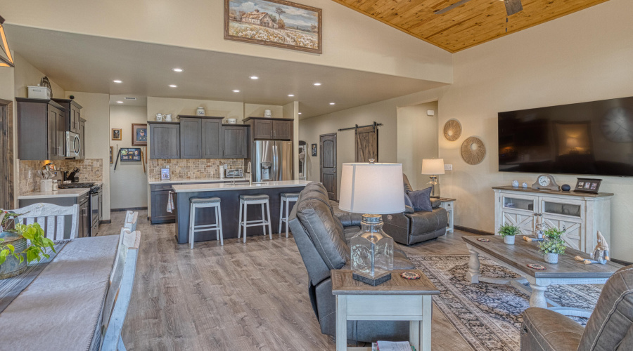 PAX_7677_AuroraHDR2019-edit