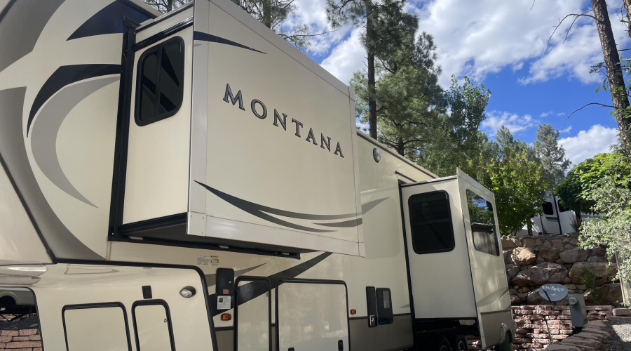 5th Wheel right side 3