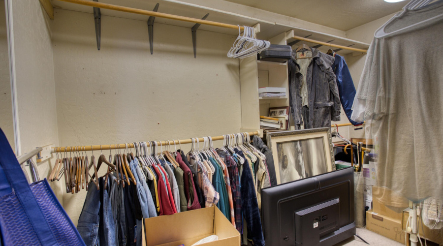 Primary Walkin Closet