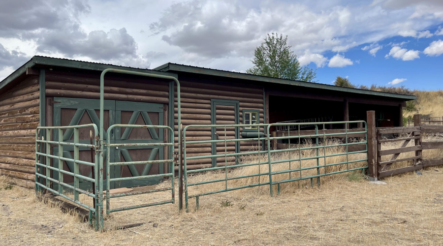 183 Becker Lake, Springerville