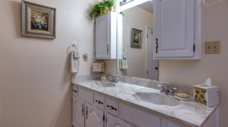 photo(21) 2045 SIlver Creek Dr Stephen 0