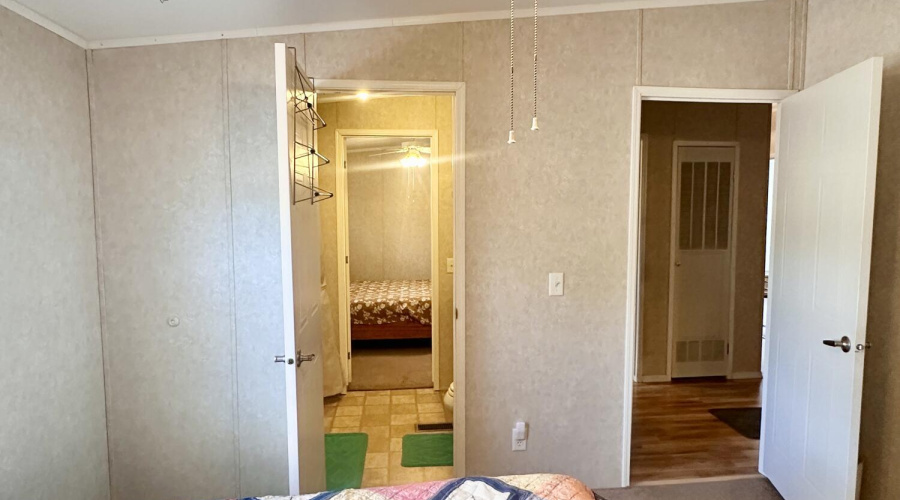 BEDROOM 5 W/ JACK N JILL BATH