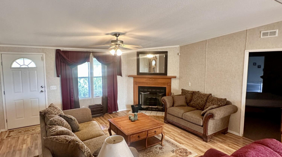 LARGE LR W/ WOOD FIREPLACE