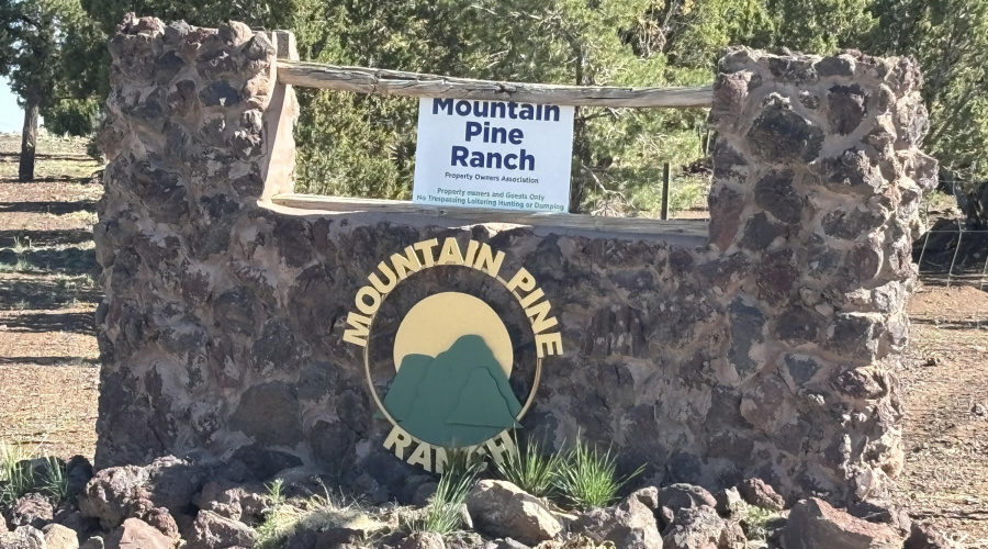 Welcome to Mountain Pine Ranch