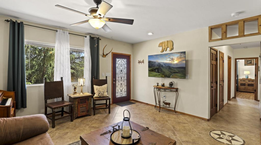 Guest Quarters Entry A