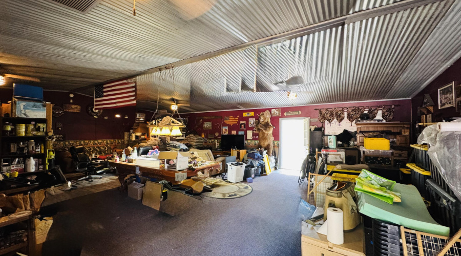 Gameroom living area