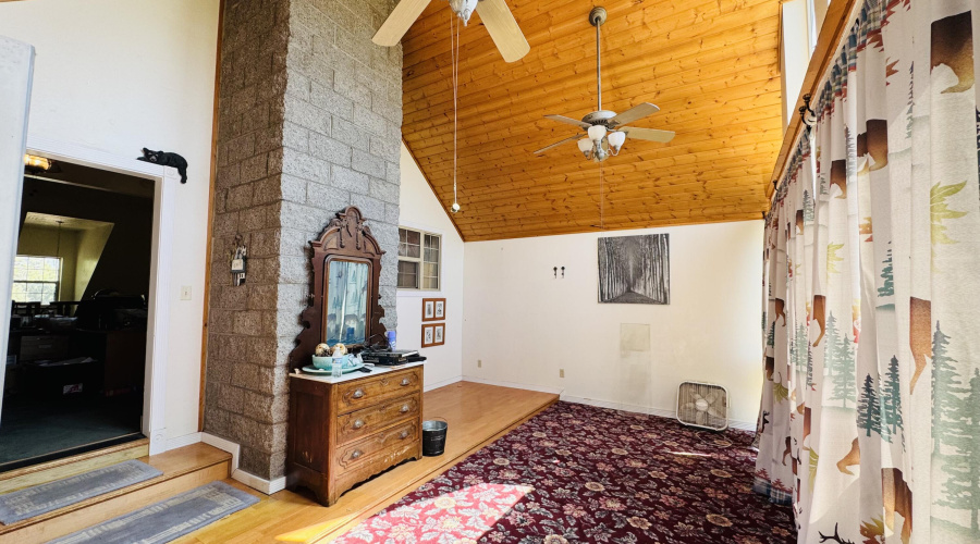 Extra room off upstairs en suite