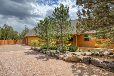 5029 Show Low Lake Road, Show Low, Arizona 85901, Bedrooms, ,Bathrooms,Residential,For Sale,Show Low Lake,256921