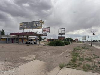 2412 Navajo Boulevard, Holbrook, Arizona 86025, ,Commercial,For Sale,Navajo,256939