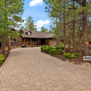 3950 Sugar Pine Loop for Sale