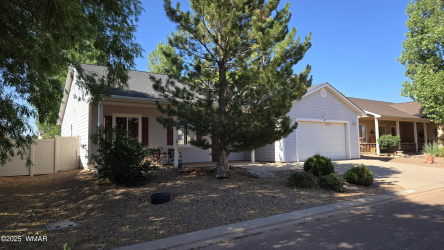 1050 Jefferson Street, Snowflake, Arizona 85937, Bedrooms, ,Bathrooms,Residential,For Sale,Jefferson,256935