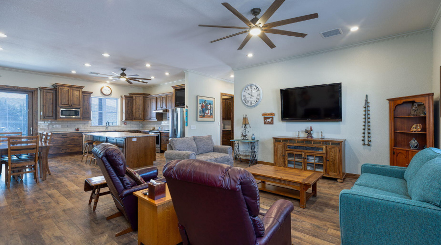 10-web-or-mls-photo(10) 828 N Gun Creek