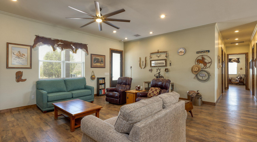 11-web-or-mls-photo(11) 828 N Gun Creek