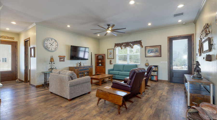 12-web-or-mls-photo(12) 828 N Gun Creek