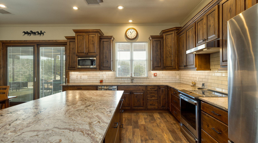 16-web-or-mls-photo(16) 828 N Gun Creek