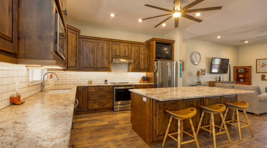 17-web-or-mls-photo(17) 828 N Gun Creek