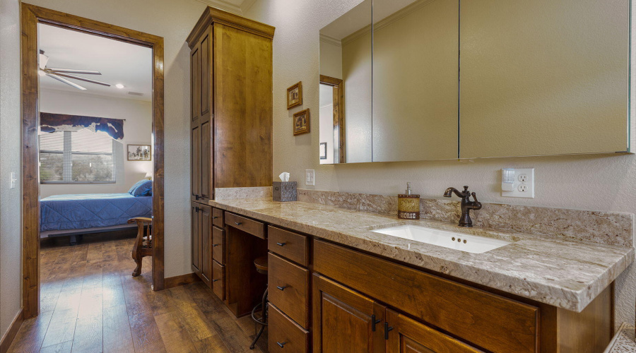 25-web-or-mls-photo(25) 828 N Gun Creek