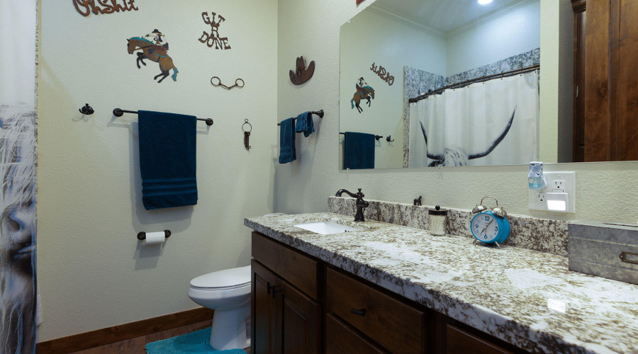 27-web-or-mls-photo(27) 828 N Gun Creek