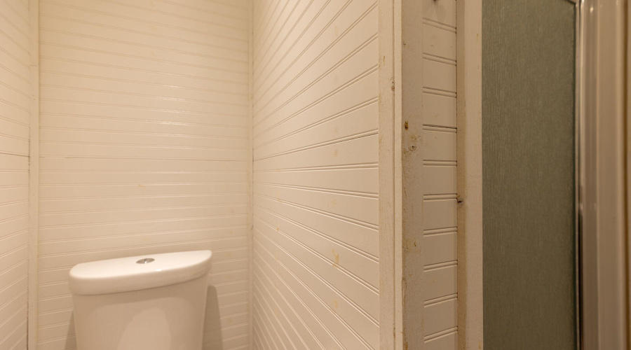 43-web-or-mls-photo(43) 828 N Gun Creek