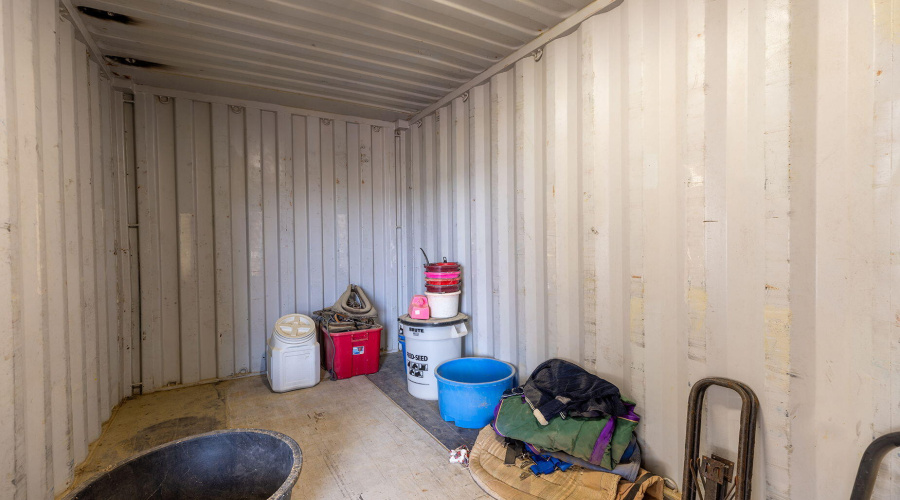 50-web-or-mls-photo(50) 828 N Gun Creek