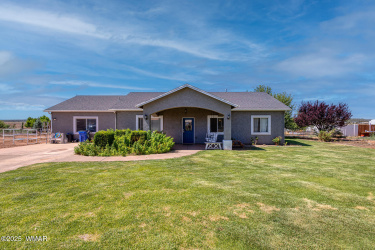 2735 Walnut Drive, Taylor, Arizona 85939, Bedrooms, ,Bathrooms,Residential,For Sale,Walnut,256974