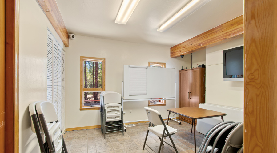 Clubhouse Meeting Room