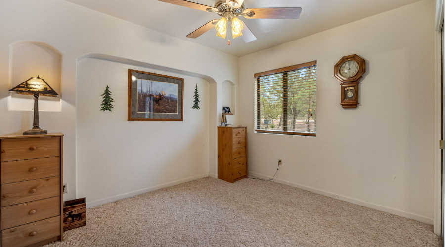 2781AirParkDr-Overgaard-AZ-10