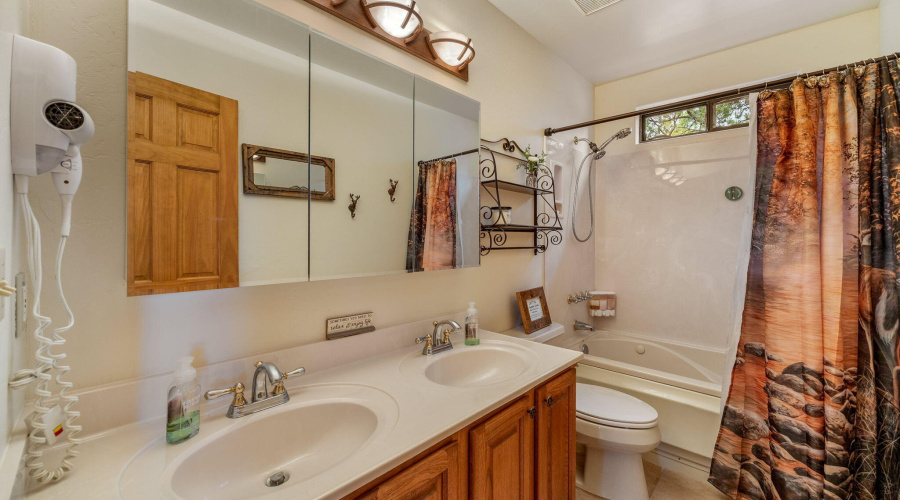 2781AirParkDr-Overgaard-AZ-12