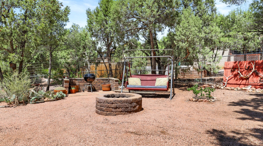 Fully Fenced Back Yard