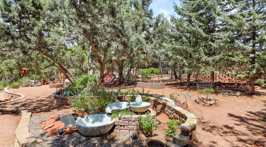 Beautiful Landsaping