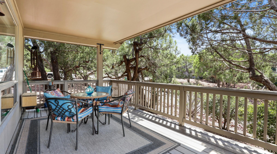 Front Covered Deck (2)