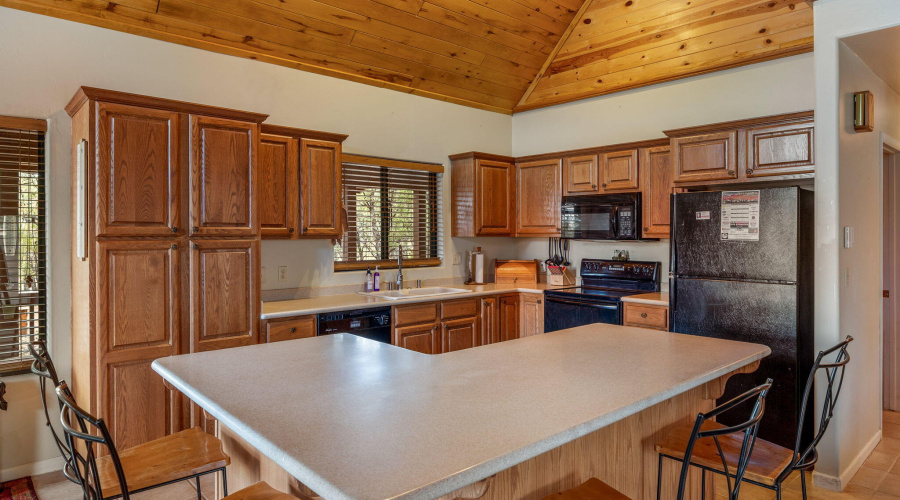 2781AirParkDr-Overgaard-AZ-7