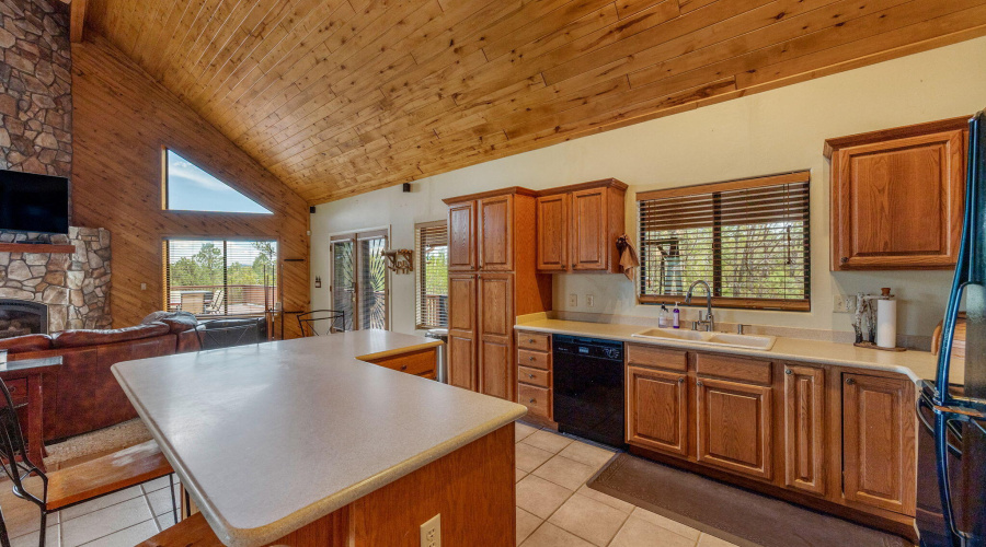 2781AirParkDr-Overgaard-AZ-8