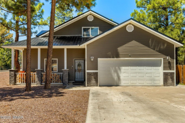20 Fox, Show Low, Arizona 85901, Bedrooms, ,Bathrooms,Residential,For Sale,Fox,257013