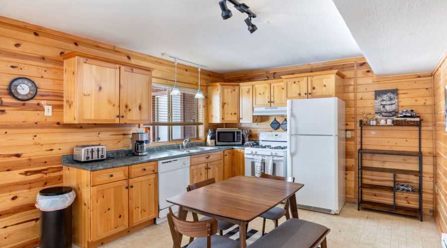 100MainSt-Greer-AZ-37