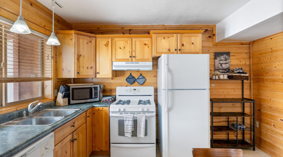 100MainSt-Greer-AZ-38